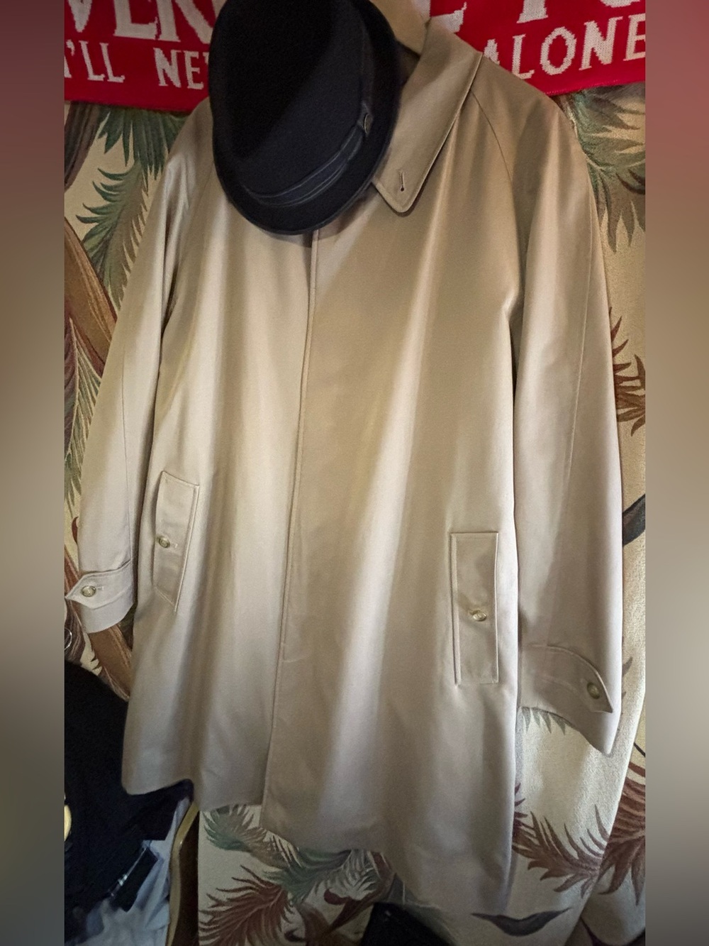 Burberry Tan Beige Trench Coat - Classic Single-Breasted Overcoat